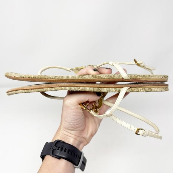 Gucci Double G Heart Monogram Thong Flat Sandals - Picture 9 of 11